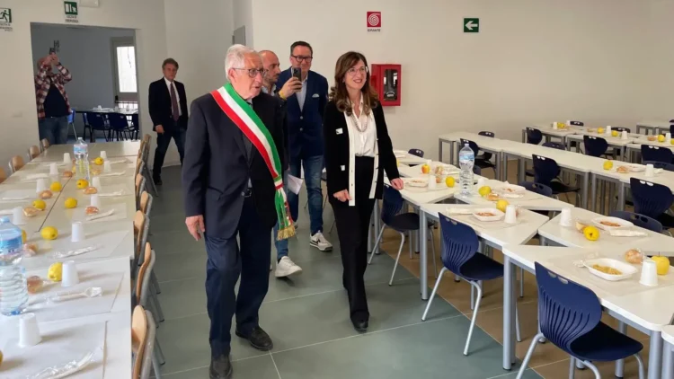 Nuova mensa Rodari Vittoria inaugurazione scuola primaria