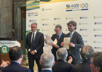 Azienda agricola a Vittoria premiata per la sostenibilità agricola nella produzione di pomodori
