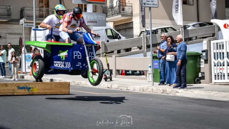 Wacky Races Ragusa, torna la gara di bolidi senza motore