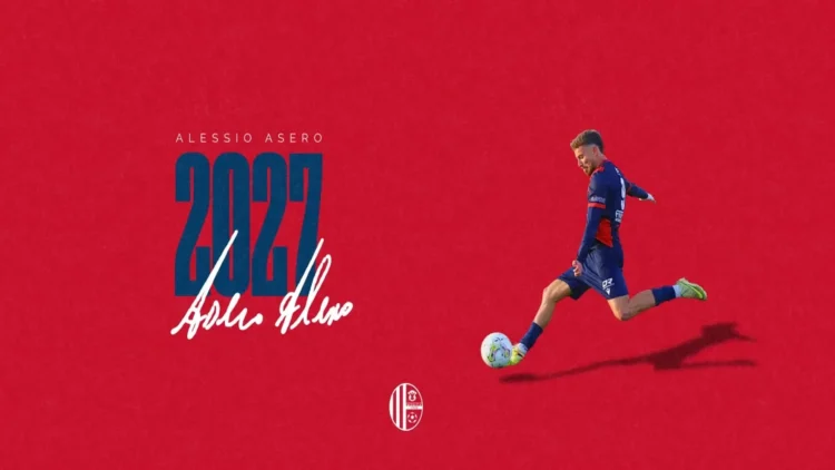 Alessio Asero in maglia rossoblù durante una fase di gioco nella grafica che annuncia la sua conferma al Modica Calcio