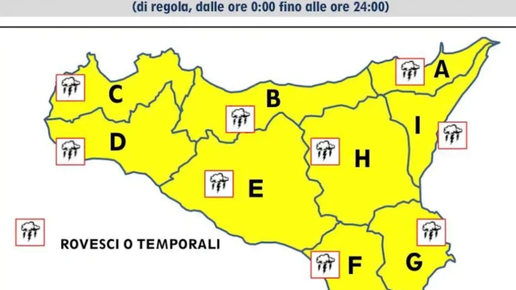 Mappa della Sicilia con allerta meteo gialla e previsione di rovesci e temporali su tutte le aree di allertamento