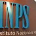 Famiglia con documenti Isee e comunicazione INPS sull’Assegno unico 2026