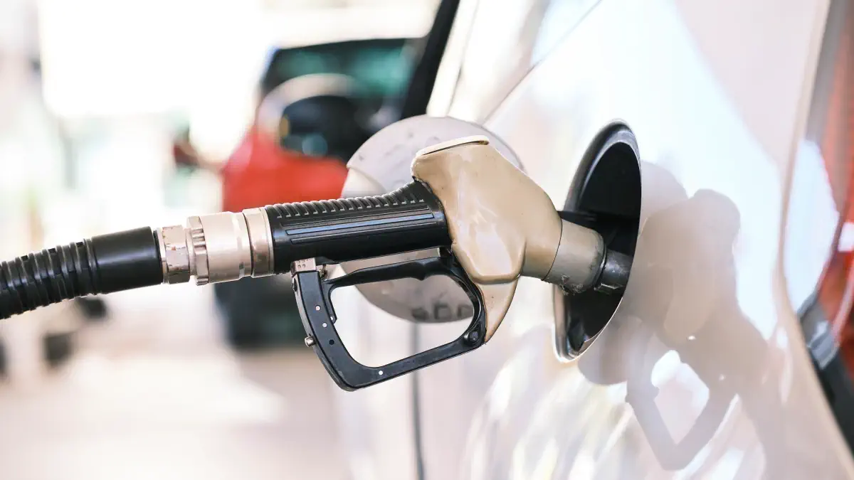 Carburanti, il Governo valuta bonus da 100 euro per famiglie a basso reddito