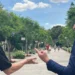 Cesare Bocci e il sindaco di Ragusa Peppe Cassì durante una passeggiata nel centro cittadino.