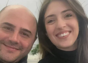 Ufficio Anagrafe di Comiso con cittadini in attesa per la Carta d’Identità Elettronica