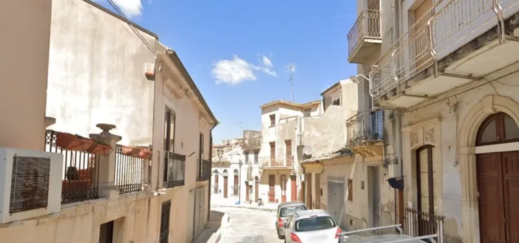 Comiso, rafforzata illuminazione in via Silvio Pellico dopo segnalazioni