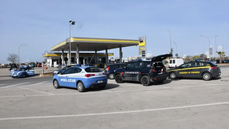 Controlli della Polizia di Stato in provincia di Ragusa durante operazione straordinaria