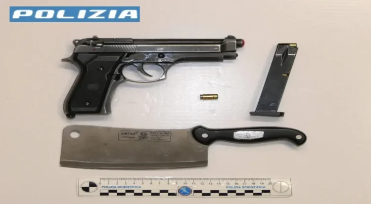 Vittoria, controllo Polizia Stradale: denuncia e armi in auto