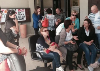 Partecipanti a una delle iniziative di sensibilizzazione promosse dal coordinamento Pro Diritti H a Ragusa