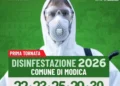 Operatore impegnato nella campagna di disinfestazione 2026 del Comune di Modica con calendario degli interventi.