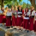 Gruppo di partecipanti in abiti tradizionali durante la Festa del Grano 2026 a Chiaramonte Gulfi.