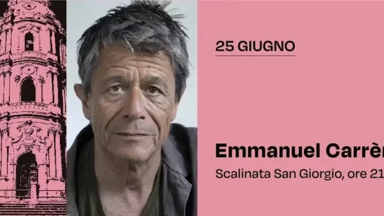 Emmanuel Carrère nella grafica del Festival Scenari 2026 in programma a Modica sulla scalinata di San Giorgio