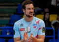 Jannis Hopt con la maglia dell'Avimec Modica durante una presentazione della squadra