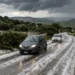 Grandine accumulata su una strada dei comuni montani del Ragusano durante un forte temporale estivo.