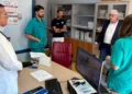 Personale sanitario e dirigenti durante un incontro nel reparto di Medicina generale dell'ospedale Guzzardi di Vittoria