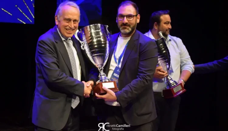 Modica Calcio premiato dopo la promozione in Serie D