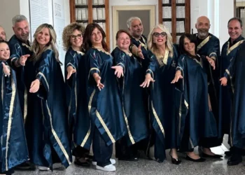 Coristi del Modica Gospel Academy riuniti prima della partecipazione al Ferrara Summer Festival.