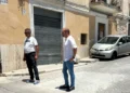 Assessore e tecnici durante il sopralluogo sulla pavimentazione del centro storico in vista dei lavori di ripristino