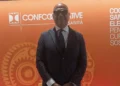 Nello Aprile durante l'assemblea nazionale di Confcooperative Sanità a Roma