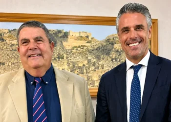 Salvo Sallemi e Giorgio Assenza in una foto istituzionale legata al dibattito sul Parco Nazionale degli Iblei.