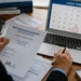 Contribuente consulta il calendario delle scadenze fiscali della rottamazione quinquies