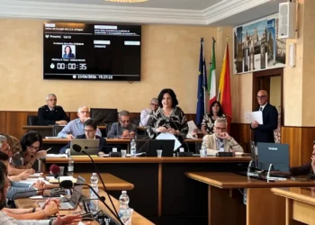 Seduta del Consiglio del Libero Consorzio di Ragusa durante l'ingresso del nuovo consigliere Salvatore Causarano