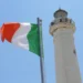 Visitatori al Faro Scalambri durante Faro in Festa a Punta Secca