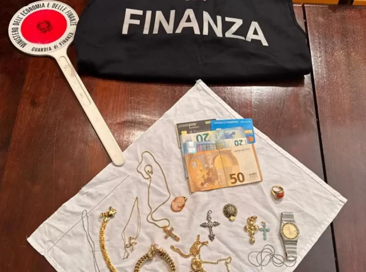 Truffa anziana a Ragusa, finto finanziere arrestato