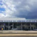 Facciata dell'Aeroporto civile di Comiso "Pio La Torre", al centro del dibattito sui nuovi gate annunciati nel piano di investimenti del 2024