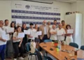 Partecipanti al secondo corso per agenti immobiliari durante la consegna degli attestati nella sede di Confcommercio Ragusa