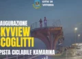 Locandina del Comune di Vittoria che annuncia l'inaugurazione dello Skyview di Scoglitti e della pista ciclabile Kamarina, in programma il 29 luglio alle ore 19.30 sul lungomare.
