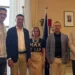 Il prefetto Tania Giallongo posa con la delegazione della Cna territoriale di Ragusa durante l'incontro istituzionale in Prefettura dedicato ai temi delle infrastrutture, della viabilità e della sicurezza delle imprese.