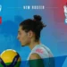 Lorenzo Caciagli con un pallone da volley nella grafica ufficiale dell'Avimec Modica che annuncia il suo arrivo come nuovo centrale.