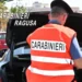 Carabiniere durante un controllo su un'auto a Pozzallo nel corso dell'attività che ha portato alla denuncia di un 19enne
