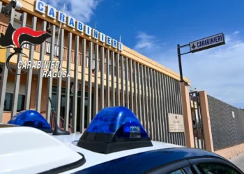 Sede della Compagnia dei Carabinieri di Vittoria, in provincia di Ragusa, dove è stato eseguito l'arresto di un 45enne di Comiso accusato, in ipotesi, di tentata estorsione in ambito familiare e resistenza a pubblico ufficiale