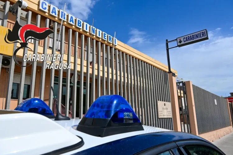 Sede della Compagnia dei Carabinieri di Vittoria, in provincia di Ragusa, dove è stato eseguito l'arresto di un 45enne di Comiso accusato, in ipotesi, di tentata estorsione in ambito familiare e resistenza a pubblico ufficiale