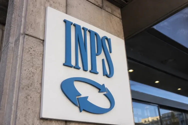 Insegna dell'INPS all'esterno di una sede dell'Istituto, immagine utilizzata per illustrare i pagamenti dell'Assegno Unico di agosto 2026