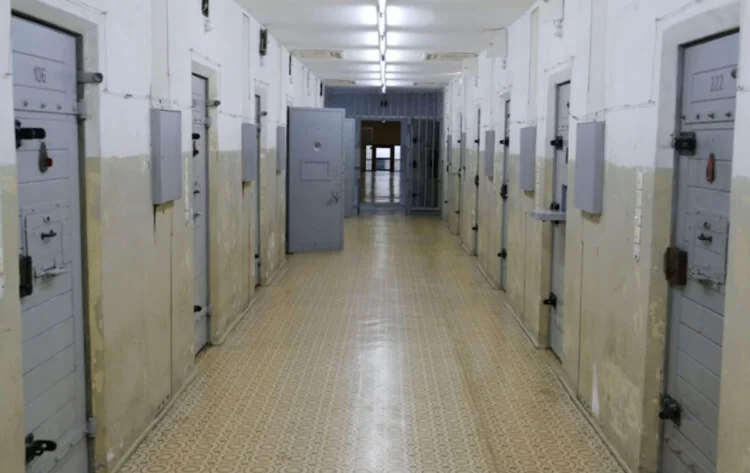 Rivolta carcere di Enna: detenuti occupano padiglione