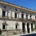 Facciata del Palazzo dell'Aquila, sede del Comune di Ragusa, in piazza San Giovanni, edificio che ospita gli uffici dell'amministrazione comunale