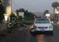Auto e scooter coinvolti nell'incidente sulla statale 115 tra Comiso e Vittoria, dove un ragazzo di 15 anni è rimasto gravemente ferito
