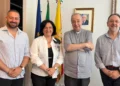 Da sinistra: il maestro Giannino Amore, la presidente del Libero Consorzio Comunale di Ragusa Maria Rita Schembari, Mons. Marco Frisina e Salvatore Di Blasi durante la presentazione dell'evento "Cantare Amantis Est".
