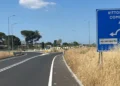 Rotatoria sulla SP 5 tra Villa Orchidea e l'aeroporto di Comiso, tratto interessato dalle verifiche del Libero Consorzio di Ragusa dopo la segnalazione di alcuni avvallamenti sulla carreggiata
