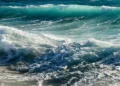 Mare agitato davanti alla costa di Torre di Mezzo, dove un turista di 50 anni ha perso la vita