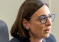 Maria Monisteri Caschetto, sindaco di Modica, durante un intervento istituzionale dopo l'annuncio dell'azzeramento della giunta comunale.
