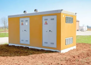 Cabina elettrica di distribuzione dell'energia a Marina di Ragusa, utilizzata per la gestione della rete elettrica locale