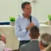 Nino Minardo interviene durante l'incontro di Forza Italia con amministratori e dirigenti della provincia di Caltanissetta.