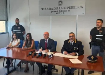Conferenza stampa nella Procura della Repubblica di Gela con magistrati e funzionari della Polizia di Stato per illustrare i risultati dell'operazione che ha portato all'esecuzione di dieci misure cautelari per furti in abitazione e furti con "spaccata".