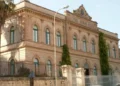Facciata dell'ospedale Busacca di Scicli, dove il sindaco ha chiesto un intervento urgente per ripristinare l'aria condizionata nei locali del Pte e della postazione del 118.