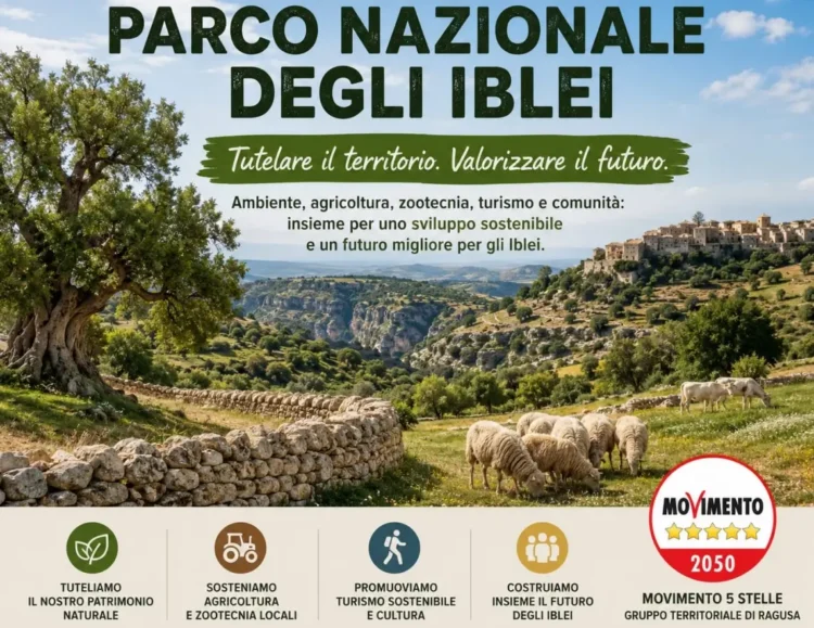 Locandina del Movimento 5 Stelle di Ragusa sul Parco Nazionale degli Iblei con un paesaggio rurale degli Iblei, un gregge al pascolo e un borgo sullo sfondo. Il manifesto promuove tutela ambientale, agricoltura, zootecnia, turismo sostenibile e sviluppo del territorio.