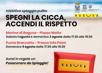 Locandina del Comune di Ragusa con posacenere da spiaggia rosso: distribuzione gratuita il 1, 2 e 9 agosto